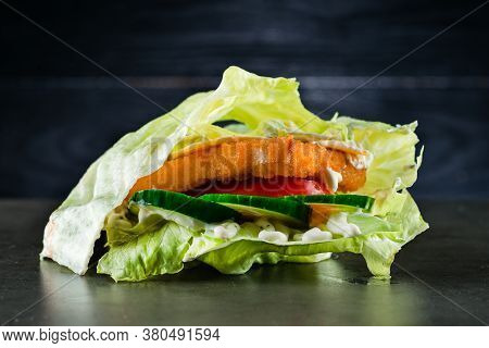 Low-carb Pollock Fish, Grilled Or Oven-baked Pollock Fillets Cooked Served In A Fresh Salad At A Sea