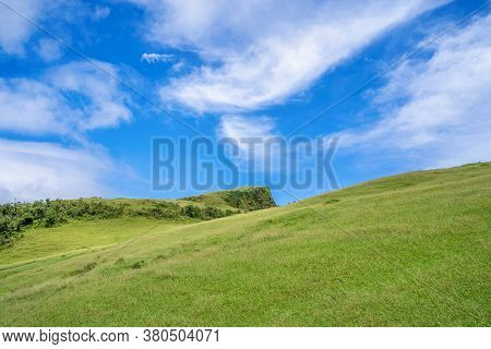 Beautiful Grassland, Prairie In Taoyuan Valley, Caoling Mountain Trail Passes Over The Peak Of Mt. W