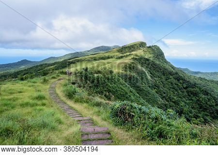 Beautiful Grassland, Prairie In Taoyuan Valley, Caoling Mountain Trail Passes Over The Peak Of Mt. W