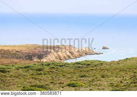 Lush Grasslands On A Plateau With Bluffs Meeting The Pacific Ocean Taken At The Rural Central Coast 