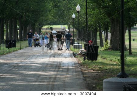 Menschen zu Fuß auf der national Mall in Washington dc