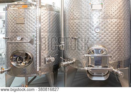 Fermenter And Vinificator Silo Tanks Wine Production