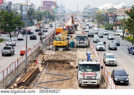 Bangkok, Thailand - August 23, 2020 : Laborers, Trucks And Construction Machines Are Working On Site