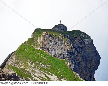 Alpine Peak Haupt Or Brünighaupt (bruenighaupt Oder Brunighaupt) In The Uri Alps Mountain Massif, Me
