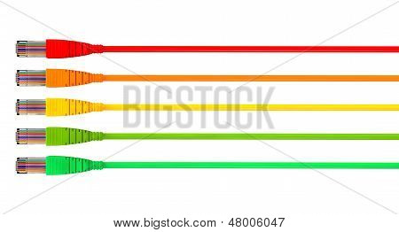 Ethernet câbles débranché couleurs pointant vers l'avant à gauche