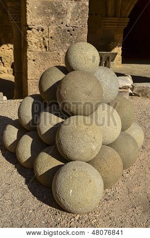 Pile of cannonballs