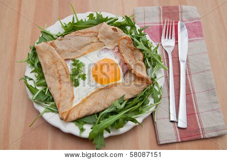 Galette de sarasin - French Buckwheat crepe with egg and bacon