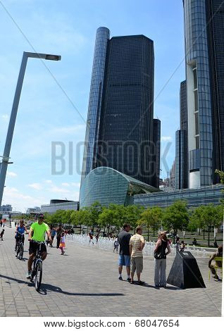 Gm Plaza And Promenade In Detroit, Mi