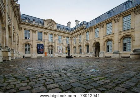 Jewish Art and History Museum in Paris