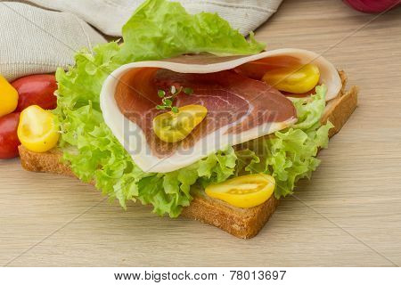 Sandwich With Hamon