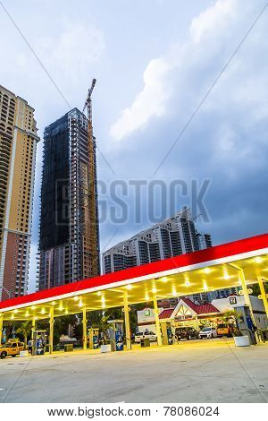Early Morning Streetview In Sunny Isles Beach With Petrol Station
