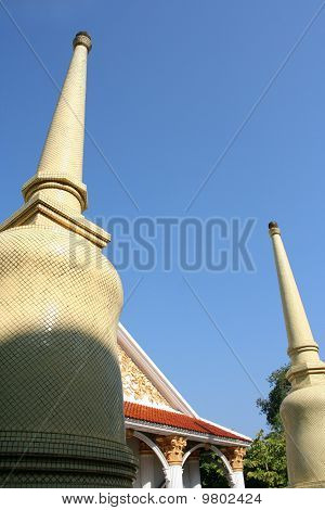Starobylé chrámy hlavního centra města Phuket.