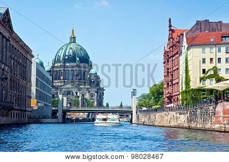Berlin Cathedral view from spree river surface