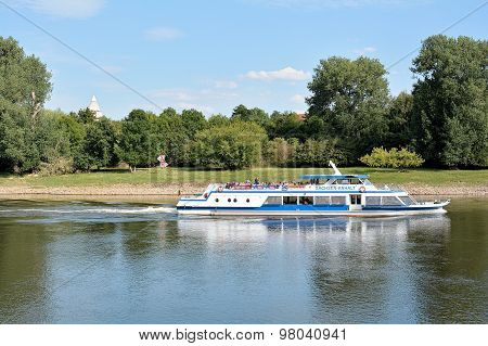 Excursion boat