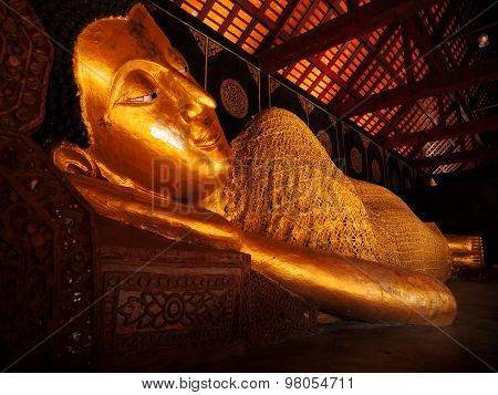 Reclining Buddha, Wat Chedi Luang, Chiang Mai