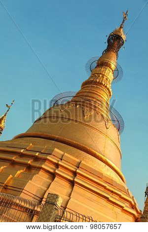 Botataung Pagoda, Yangon