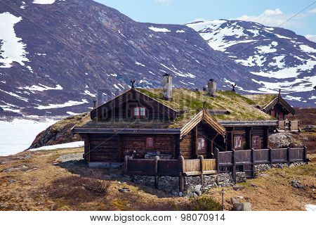 Old Wooden House At The Tyin