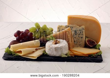 cheese plater mit different brie, gaudy selection