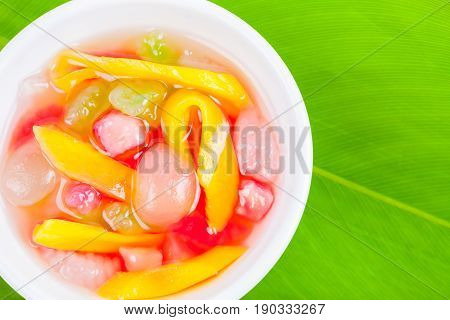 Thai Dessert (ruam Mit)