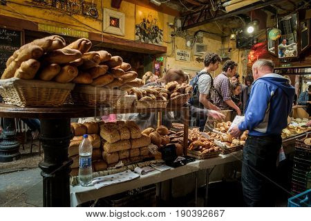 Budapest, Hungary - Avril 17, 2016: Ruin Bar, Szimplakert, Kazinczy Street
