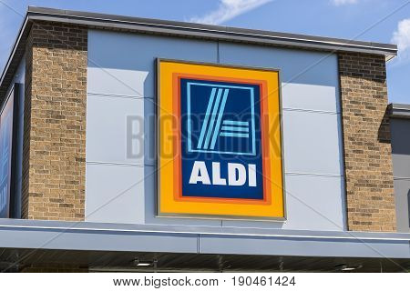 Indianapolis - Circa June 2017: Aldi Discount Supermarket. Aldi sells a range of grocery items including produce meat & dairy at discount prices 