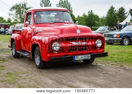 PAAREN IM GLIEN GERMANY - JUNE 03 2017: Full-size pickup truck Ford F-100 (second generation) 1953. Exhibition 