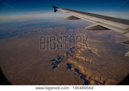 Passing over the Grand Canyon at 35.000 ft, enroute from San Diego to Minneapolis