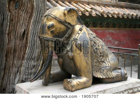 Goldene Elefant