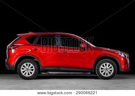 Novosibirsk, Russia - March 15, 2019:  Mazda Cx-5, Side View. Photography Of A Modern Car  On A Park