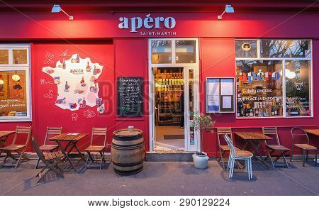 Paris, France-march 16 , 2019 : Apero Is Traditional French Bistro Located In The Trendy Area Of Can