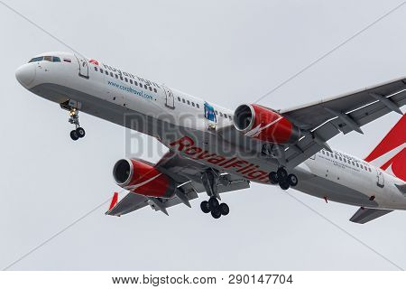 Moscow, Russia - March 17, 2019: Aircraft Boeing 757-204(wl) Vp-boo Of Royal Flight Airline Going To