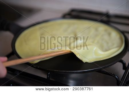Making Fresh Homemade Thin Crepes Pancakes. How To Make Crepes?