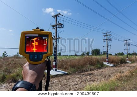 Thermoscan(thermal Image Camera), Industrial Equipment Used For Checking The Internal Temperature Of