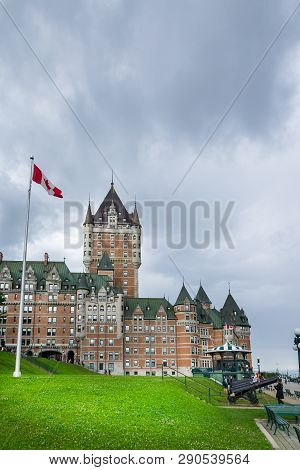 Quebec City, Canada - August 5, 2015strolling  The Dufferin Terrace In  Quebec City Near The Fronten