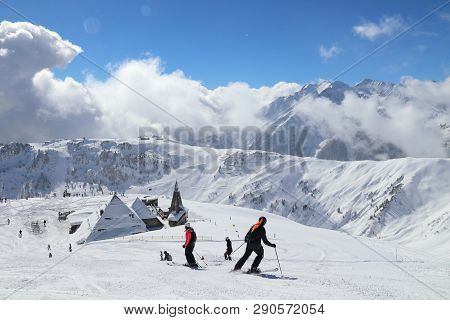 Austria Ski Resort - Mayrhofen In Tyrol. Austrian Central Alps. Horberg Mountain Ski Runs.