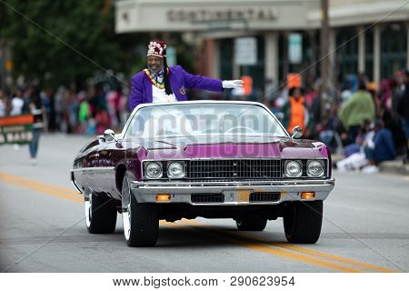 Indianapolis, Indiana, Usa - September 22, 2018: The Circle City Classic Parade, Purple Classic Donk