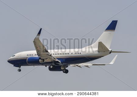 Airplane Landing At Saigon Airport (sgn)