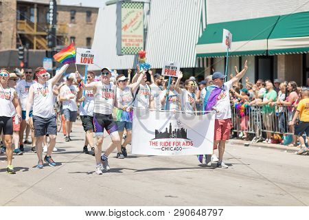 Chicago, Illinois, Usa - June 24, 2018 People Promoting The Ride For Aids Chicago, Aids Awerness, Wa