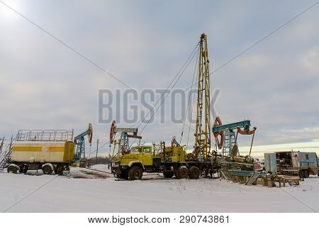 Mining And Quarrying. Installations For The Extraction Of Oil From The Bowels Of The Earth. Pumpjack
