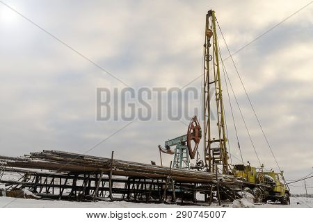 Mining And Quarrying. Installations For The Extraction Of Oil From The Bowels Of The Earth. Pumpjack