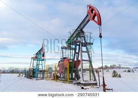 Mining And Quarrying. Installations For The Extraction Of Oil From The Bowels Of The Earth. Pumpjack
