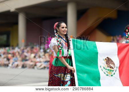 Indianapolis, Indiana, Usa - May 26, 2018, Members Of The Mexican Themed Dancing Group, Ballet Folkl