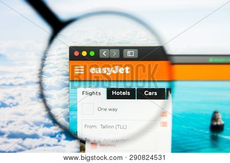 Los Angeles, California, Usa - 21 March 2019: Illustrative Editorial Of Easyjet Website Homepage. Ea
