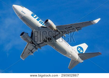 Moscow, Russia - March 20, 2019: Aircraft Boeing 737-524(wl) Vq-bpp Of Utair Aviation Takes Off At V