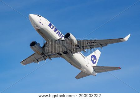Moscow, Russia - March 20, 2019: Aircraft Boeing 737-524(wl) Vp-bfs Of Utair Aviation Takes Off At V