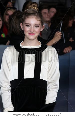 LOS ANGELES - NOV 12:  Willow Shields arrive to the 'The Twilight Saga: Breaking Dawn - Part 2