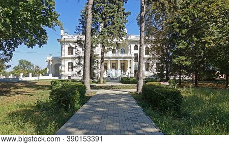 Tambov, Russia. September 15, 2020 Historical Landmark Of Tambov, 19th Century Aseev House, Russia, 