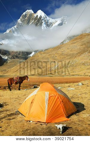 Camping i Cordiliera Huayhuash, Peru, Sydamerika
