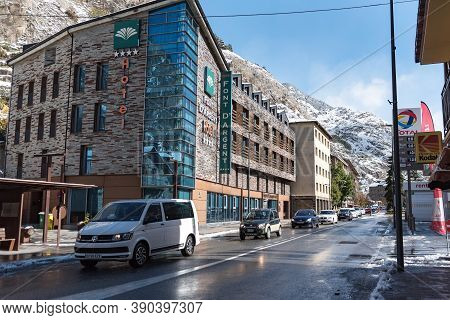 Canillo, Andorra : 2019 February 01 : Snowy Sunrise In The Town Of Canillo In Winter. Canillo, Andor