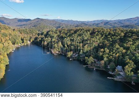 Lake Santeetlah, North Carolina - October 17, 2020 - Aerial View Of Lake Homes On Lakeshore On Autum